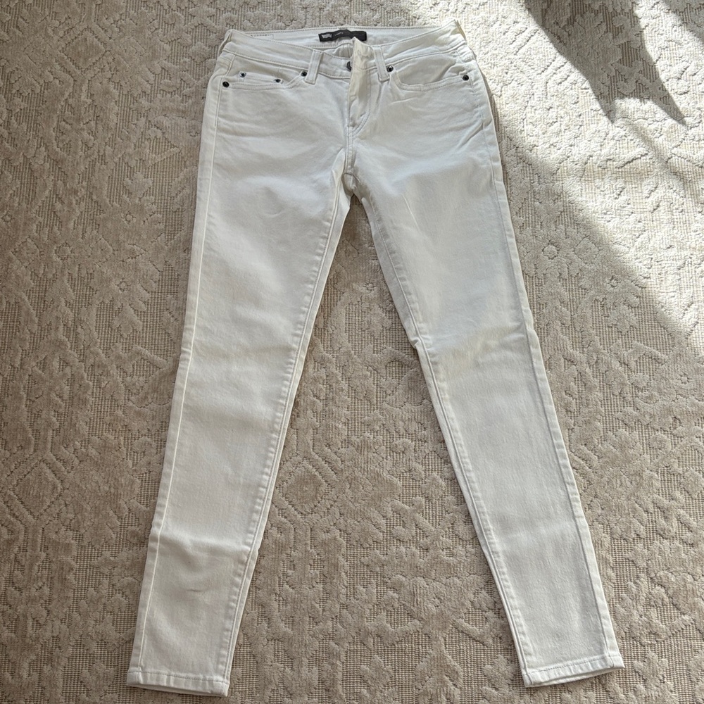 White Skinny Jeans